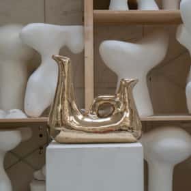 Metawe vase-sculpture